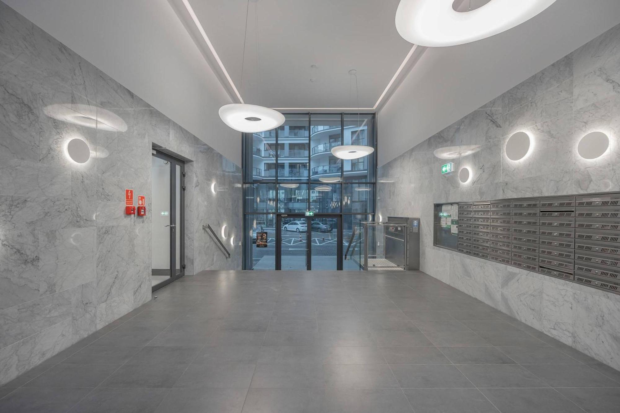Air Conditioned In With Parking, Desk And Bathtub By Renters Lägenhet Warszawa