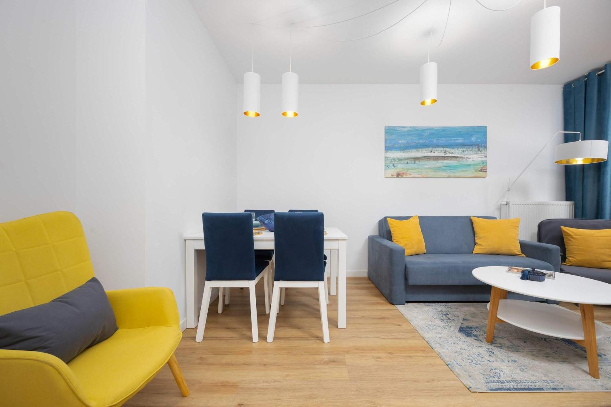 Lägenhet Air Conditioned In With Parking, Desk And Bathtub By Renters